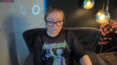 Snapshot of alexandra_kind chatting on December 8, 7:54 pm Alexandra online show from December 8, 7:54 pm