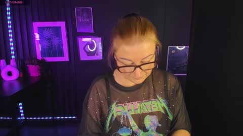 Snapshot of alexandra_kind chatting on December 9, 4:47 pm Alexandra online show from December 9, 4:47 pm