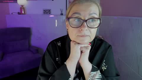 Snapshot of alexandra_kind chatting on January 17, 4:57 pm Alexandra online show from January 17, 4:57 pm