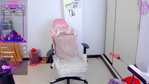 Alexandra Independent model online show from December 7, 7:16 am