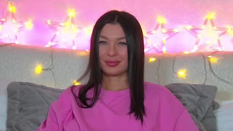 Snapshot of alexandrabloom chatting on December 16, 3:51 am AlexandraBloom online show from December 16, 3:51 am