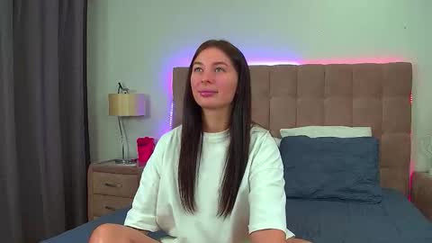 Snapshot of alexandrabloom chatting on September 29, 6:24 pm AlexandraBloom online show from September 29, 6:24 pm