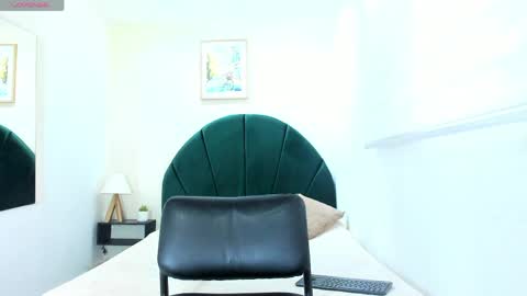     online show from April 4, 12:02 pm