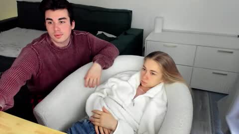 Alex online show from February 5, 3:55 am