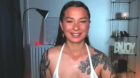 Snapshot of alexasven chatting on July 21, 7:49 pm Alex DONT FORGET GIVE ME THUMBS UP online show from July 21, 7:49 pm