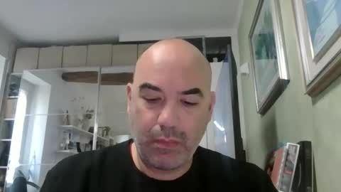 Snapshot of alexct77 chatting on April 8, 10:04 am alexct77 online show from April 8, 10:04 am