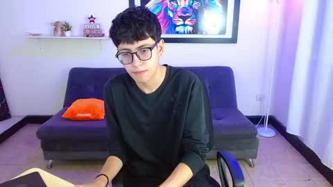 Snapshot of alexcum_18 chatting on March 13, 2:01 pm alex online show from March 13, 2:01 pm