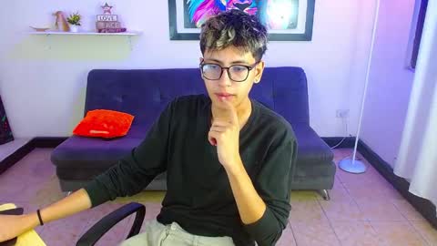 Snapshot of alexcum_18 chatting on April 15, 2:02 pm alex online show from April 15, 2:02 pm