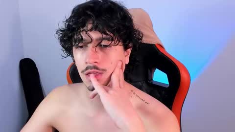 alexfloreszzz online show from January 6, 10:12 pm