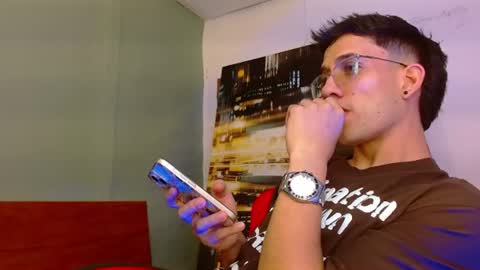 Snapshot of alexgiraldo__ chatting on June 21, 10:12 pm alexgiraldo__ online show from June 21, 10:12 pm