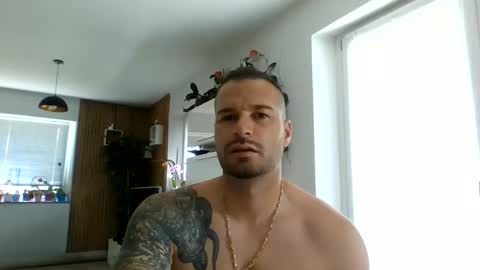 Snapshot of alexgrandi2024 chatting on May 25, 11:16 am rey ale84 online show from May 25, 11:16 am