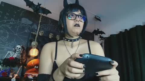 Snapshot of alexhoe_ chatting on April 3, 7:01 pm Alex online show from April 3, 7:01 pm