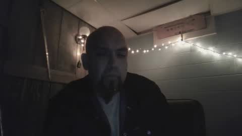 Snapshot of alexhorton85 chatting on November 3, 2:35 am Rev2end online show from November 3, 2:35 am