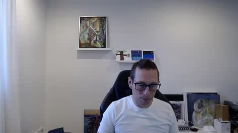 Snapshot of alexhunter4u chatting on January 28, 8:47 am alexhunter4u online show from January 28, 8:47 am