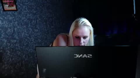 Snapshot of alexiawonder chatting on July 5, 8:38 pm Alexia online show from July 5, 8:38 pm