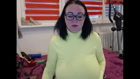 Snapshot of alexie33 chatting on January 23, 9:29 am alexie33 online show from January 23, 9:29 am