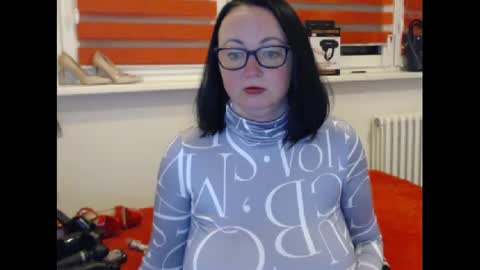 Snapshot of alexie33 chatting on February 26, 7:38 pm alexie33 online show from February 26, 7:38 pm