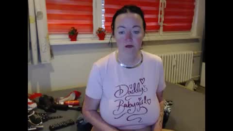 alexie33 online show from May 4, 7:37 am