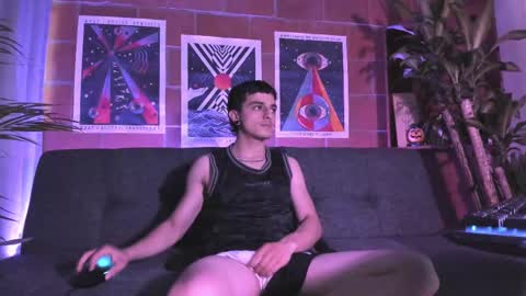Snapshot of alexijacobs chatting on October 3, 9:01 pm Alexi Jacobs online show from October 3, 9:01 pm