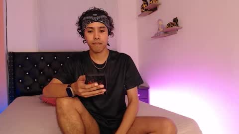 Snapshot of alexis21_ chatting on September 10, 2:33 am Alexis online show from September 10, 2:33 am