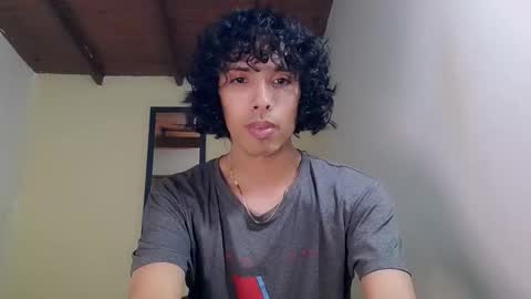 Snapshot of alexis21_ chatting on October 20, 12:33 am Alexis online show from October 20, 12:33 am