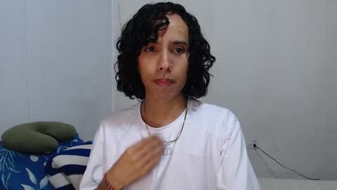 Snapshot of alexis21_ chatting on February 23, 11:07 am Alexis online show from February 23, 11:07 am