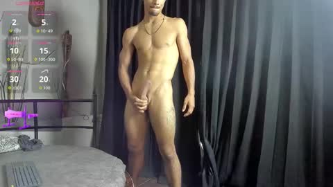 Snapshot of alexis_stonne chatting on March 20, 7:19 pm alexis_stonne online show from March 20, 7:19 pm