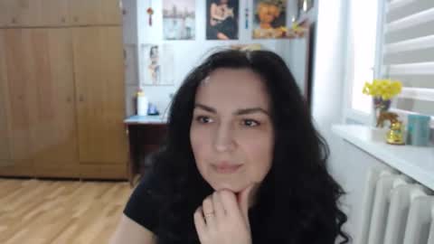 AlexisMillers online show from April 1, 1:41 pm