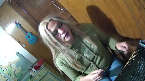 Snapshot of alexiss699 chatting on December 16, 12:27 pm alexiss699 online show from December 16, 12:27 pm