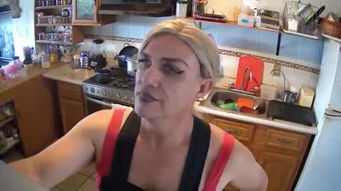 Snapshot of alexiss699 chatting on December 18, 10:57 pm alexiss699 online show from December 18, 10:57 pm