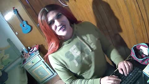 Snapshot of alexiss699 chatting on January 12, 10:02 am alexiss699 online show from January 12, 10:02 am