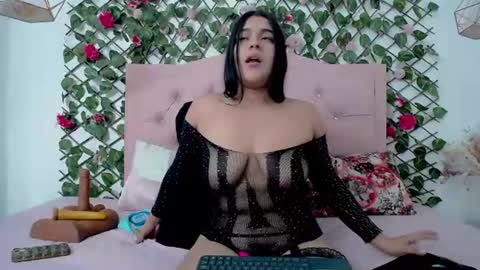 Snapshot of alexita_sweet chatting on June 20, 8:44 pm alexita_sweet online show from June 20, 8:44 pm