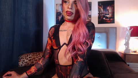 Snapshot of alexjhonsson chatting on December 22, 12:05 pm Alexjhonsson online show from December 22, 12:05 pm