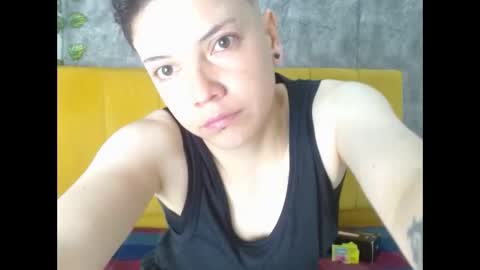 Snapshot of alexmadisoncm chatting on November 2, 3:20 am alexmadisoncm online show from November 2, 3:20 am