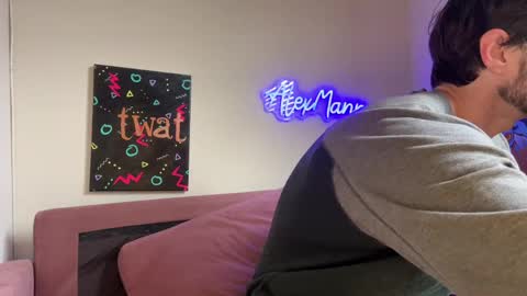Snapshot of alexmanndickerson chatting on April 2, 7:44 pm Alex Mann online show from April 2, 7:44 pm