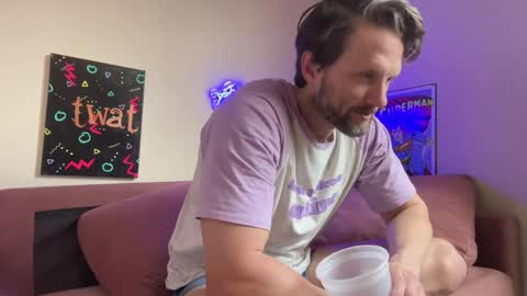 Snapshot of alexmanndickerson chatting on April 9, 4:23 pm Alex Mann online show from April 9, 4:23 pm