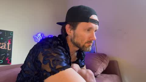 Snapshot of alexmanndickerson chatting on May 8, 5:40 pm Alex Mann online show from May 8, 5:40 pm