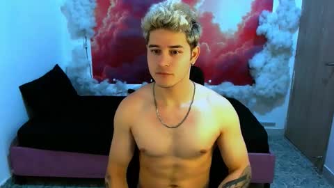Alex online show from December 4, 7:22 pm
