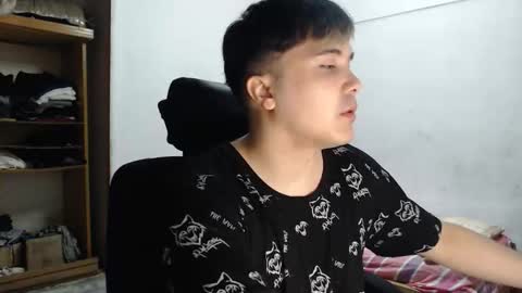 Snapshot of alexriversx chatting on March 21, 6:55 pm Alexander online show from March 21, 6:55 pm