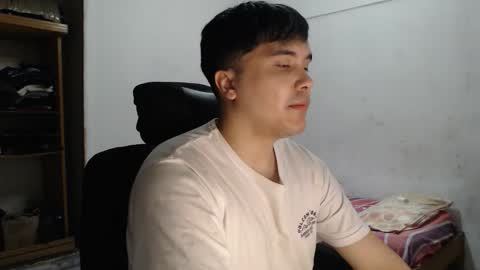 Snapshot of alexriversx chatting on March 23, 3:16 pm Alexander online show from March 23, 3:16 pm