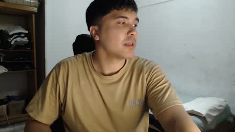 Snapshot of alexriversx chatting on April 1, 1:41 pm Alexander online show from April 1, 1:41 pm