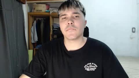 Snapshot of alexriversx chatting on April 14, 6:47 pm Alexander online show from April 14, 6:47 pm