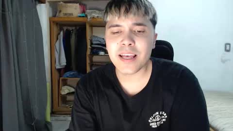 Snapshot of alexriversx chatting on April 15, 8:20 pm Alexander online show from April 15, 8:20 pm