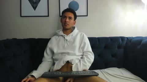 Snapshot of alexsavage_ chatting on February 13, 7:10 pm Alexsavage online show from February 13, 7:10 pm