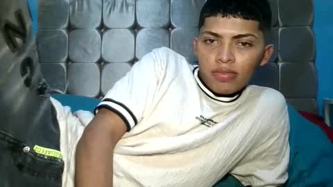 alexsexy1405 online show from May 8, 9:20 pm