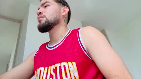 Snapshot of alextwunkk chatting on November 8, 3:23 pm Alex online show from November 8, 3:23 pm