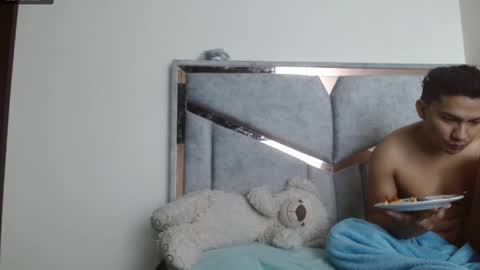 alex y luisa online show from December 1, 3:06 pm