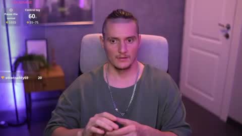 Alex online show from June 11, 6:06 pm