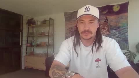 Alex online show from March 18, 11:52 pm