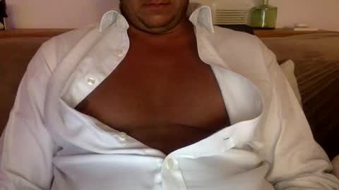 Snapshot of alexxx9spain chatting on May 24, 11:43 pm alexxx9spain online show from May 24, 11:43 pm